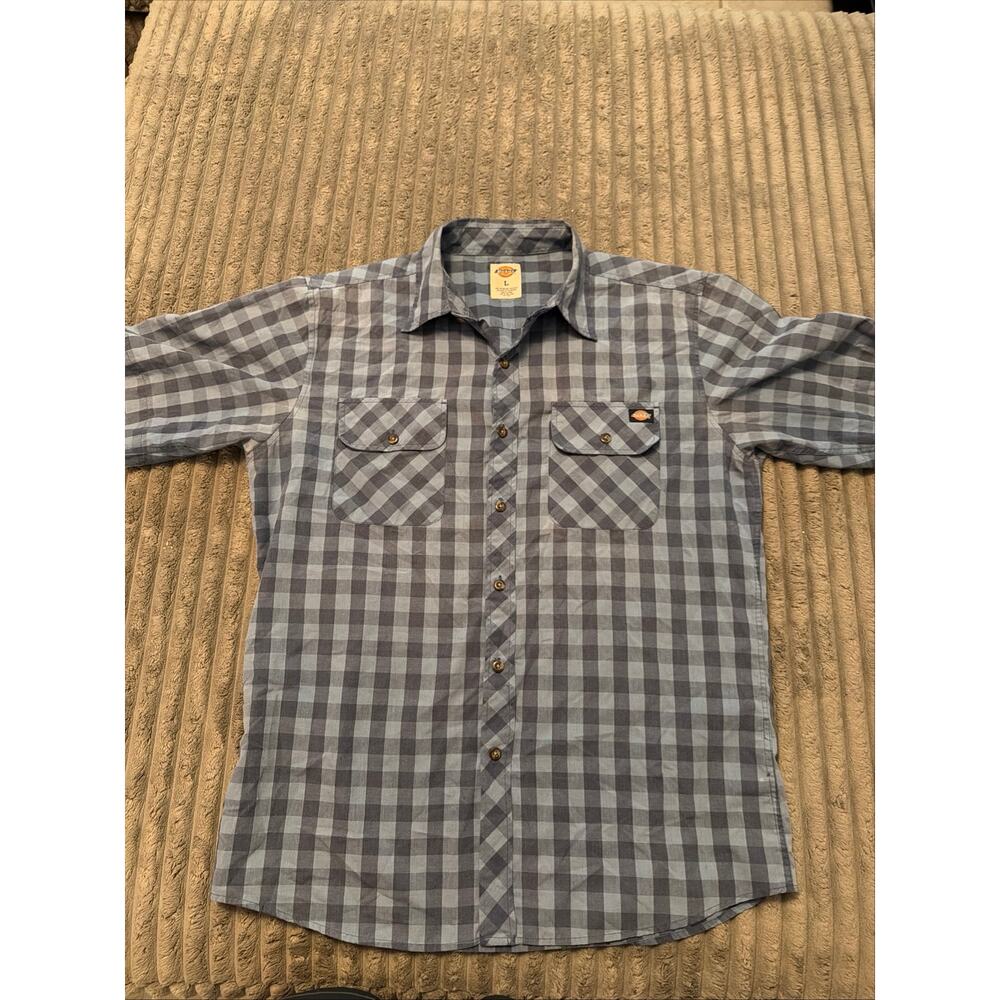 Dickies Plaided Button Up Shirt Men’s Size Large
